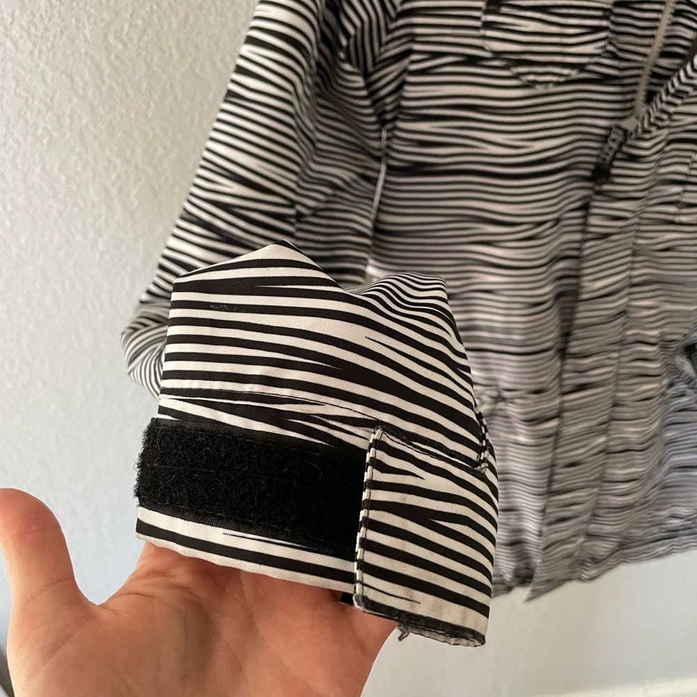 Amazing Shell Jacket - image 7